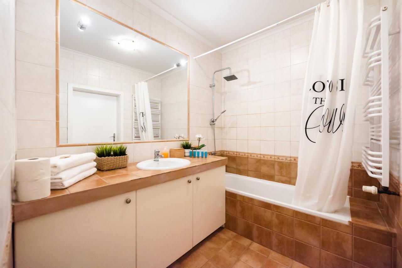 New Town Spacious Apartment Warsawa Bagian luar foto